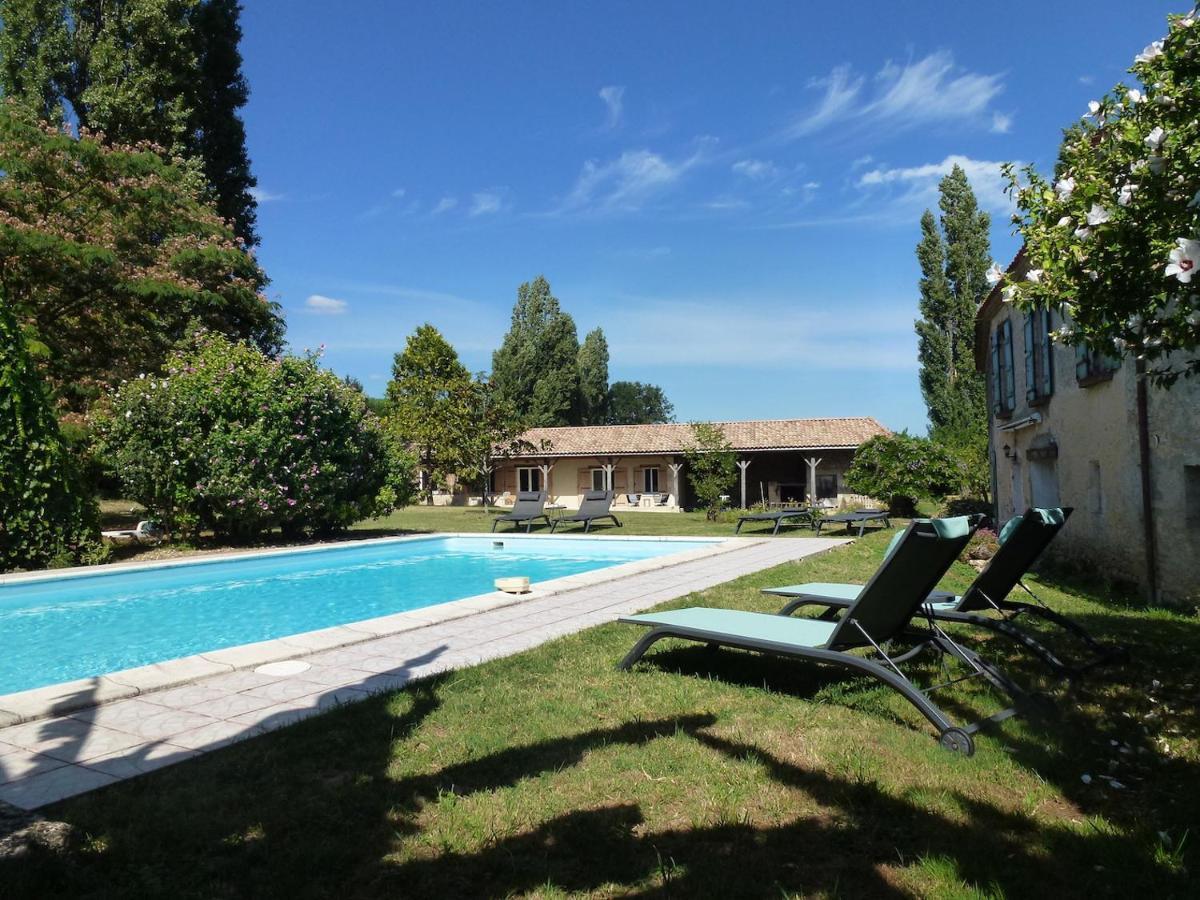Au Petit Grain Bed & Breakfast Coutures  Exterior foto